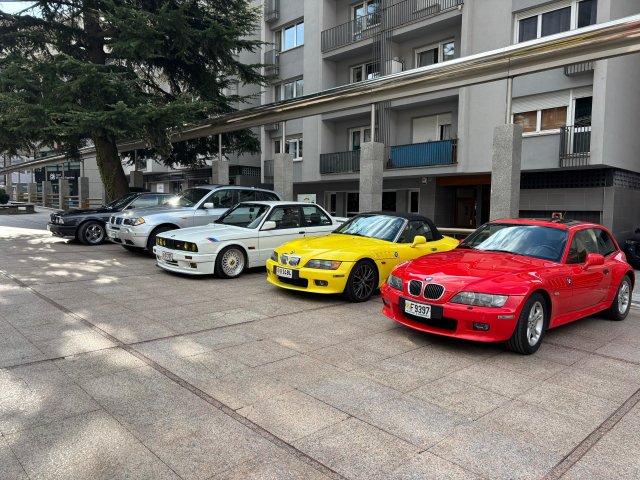 1º Cars &amp; Coffee